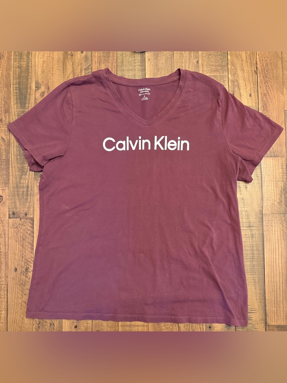 Calvin Klein Performance Women’s V-Neck T-Shirt – Size 1X – Burgundy